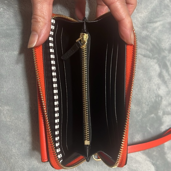 Henri Bendel wallet - Picture 4 of 4